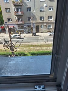 Fiksni komarnik ugrađen na PVC stolariju